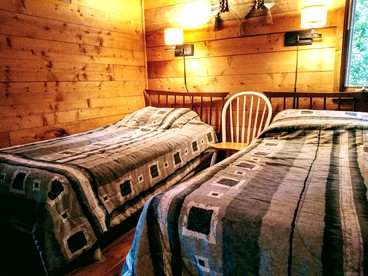 Charming Cottage Retreat with a Wood-Burning Fireplace in Wellfleet, Massachusetts - Wellfleet, Massachusetts - glamping.directory