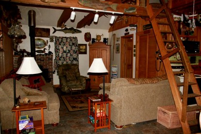 Waterfront Cabin Rental for a Peaceful Lake Getaway in Denmark, Maine - Denmark, Maine - glamping.directory