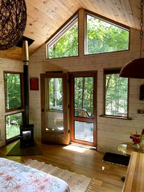 Off Grid Tiny Cabin Ideal for Couples in Burnsville, North Carolina - Burnsville, North Carolina - glamping.directory