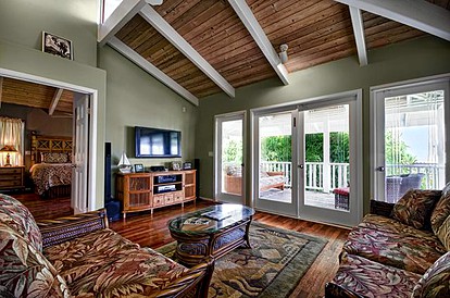 Stunning Bungalow with Ocean Views for Luxury Getaway on the Big Island of Hawaii - Kailua-Kona, Hawaii - glamping.directory