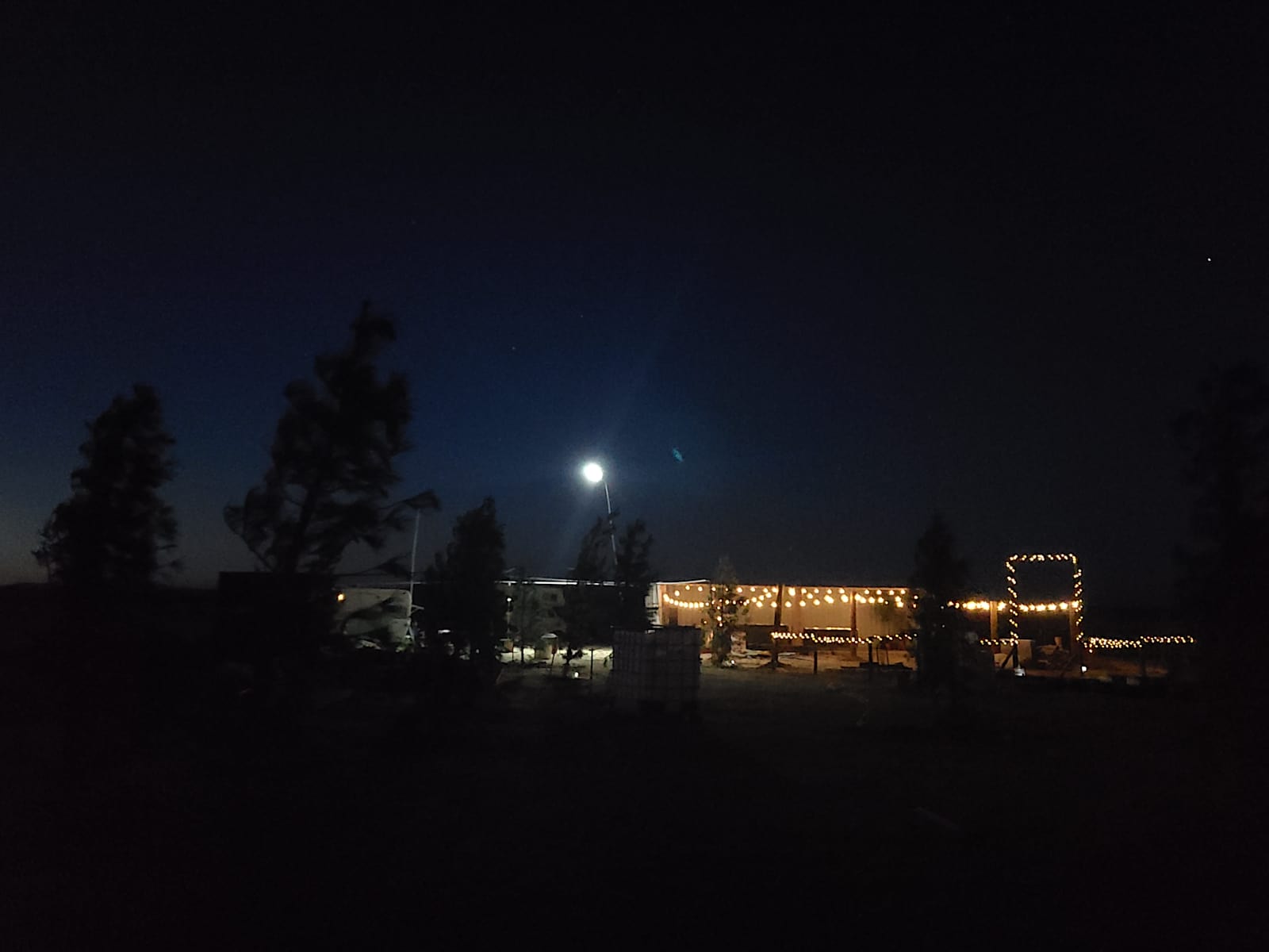 Fluffys Ranch - North Edwards, California - glamping.directory