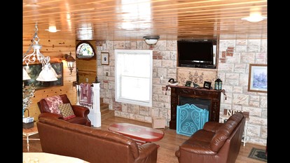 Peaceful Family-Friendly Cabin with Game Loft Near Old Faithful in Island Park, Idaho - Island Park, Idaho - glamping.directory