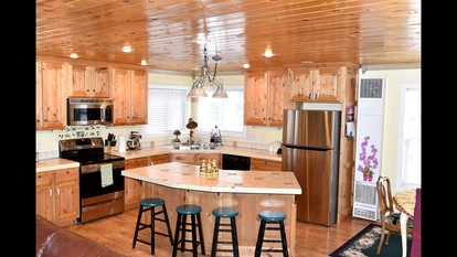 Peaceful Family-Friendly Cabin with Game Loft Near Old Faithful in Island Park, Idaho - Island Park, Idaho - glamping.directory
