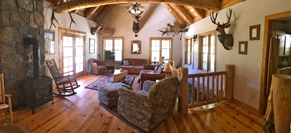 Stunning Log Cabin Rental with Breathtaking Views in Tygh Valley, Oregon - Tygh Valley, Oregon - glamping.directory