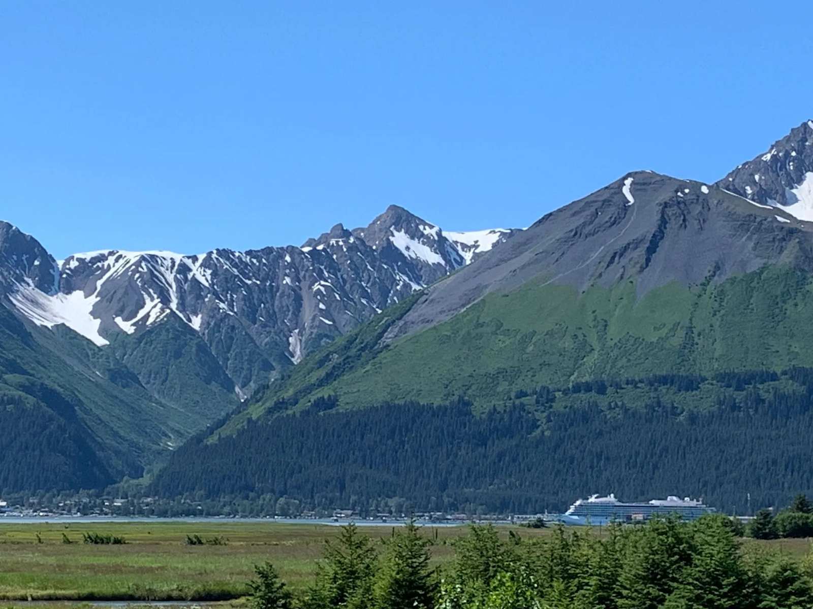 Scenic Camping, Cabins, Fishing - Seward, Alaska - glamping.directory