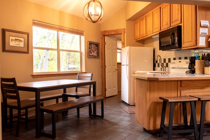 Beautiful Secluded Cabin with a Hot Tub near Monarch Mountain in Colorado - Salida, Colorado - glamping.directory