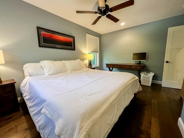 Impressive Cabin with Hot-Tub and Fire Pit Space in New Hampshire - Intervale, New Hampshire - glamping.directory