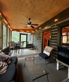 Cedar Gap Hideaway in Indiana - Birdseye, Indiana - glamping.directory