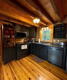 Cedar Gap Hideaway in Indiana - Birdseye, Indiana - glamping.directory