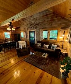 Cedar Gap Hideaway in Indiana - Birdseye, Indiana - glamping.directory