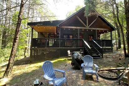 Cedar Gap Hideaway in Indiana - glamping.directory