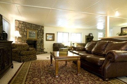 Charming Historic Cabin for Group Getaway with Hot Tub and Resort Amenities on Lake Ouachita, Arkansas - Mount Ida, Arkansas - glamping.directory