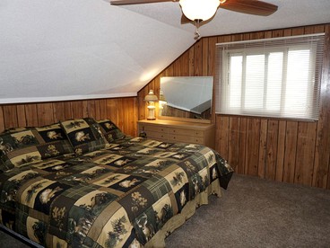 Spacious Family Cabin on Stunning Wixom Lake near Midland, Michigan - Hope, Michigan - glamping.directory