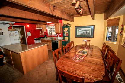 Large Family-Friendly Rental Surrounded by Forest near Meadow Park, California - Big Bear Lake, California - glamping.directory