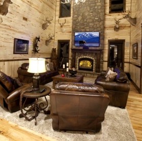 Delightful Unique Log Cabin Rental with Hot Tub near Oklahoma's Broken Bow Lake - Broken Bow, Oklahoma - glamping.directory