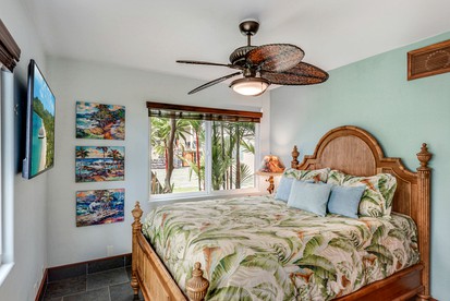 Spacious Deluxe Oceanfront Cottage near Kailua, Hawaii - Kailua-Kona, Hawaii - glamping.directory