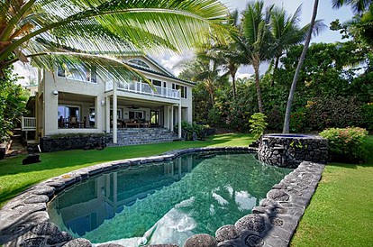 Spacious Deluxe Oceanfront Cottage near Kailua, Hawaii - Kailua-Kona, Hawaii - glamping.directory