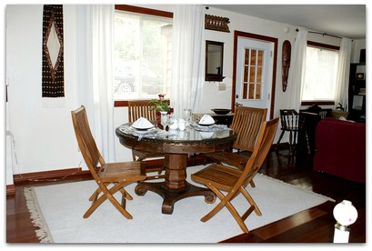 Romantic Cottage Rental with Hot Tub Outside Woodstock, New York - Bearsville, New York - glamping.directory