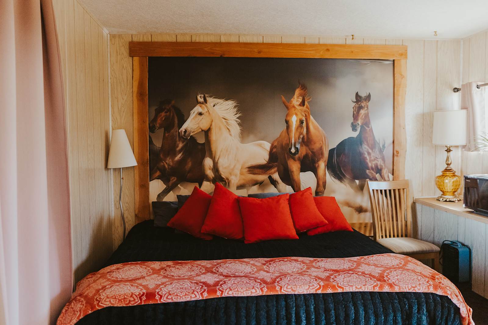 Desert Glamping - Meadview, Arizona - glamping.directory
