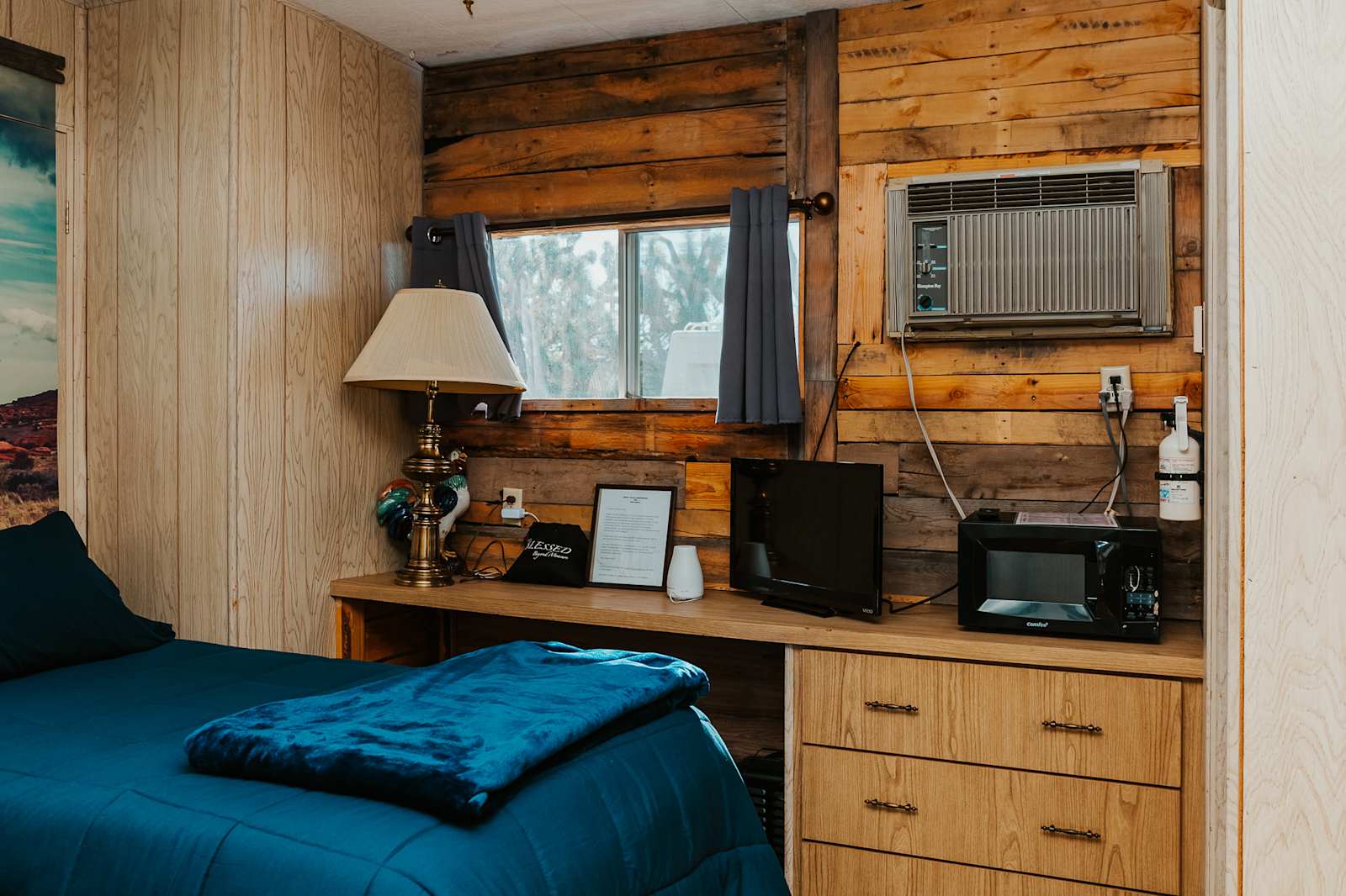 Desert Glamping - Meadview, Arizona - glamping.directory