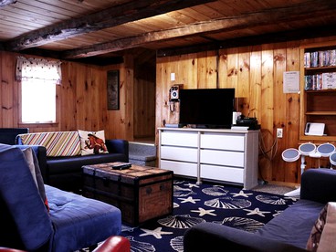 Spacious 24-Person Cottage Rental with Game Room near Sebago Lake, Maine - Standish, Maine - glamping.directory