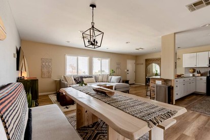 Amazing Cottage with Hot-tub and Games in Joshua Tree, California - Joshua Tree, California - glamping.directory