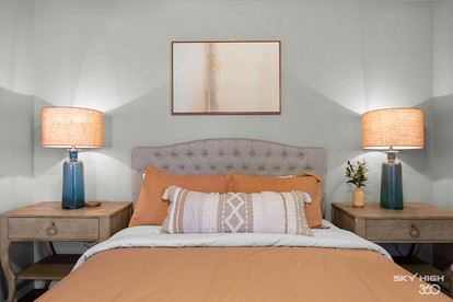 Cozy Retreat w/ Soaker Tub & Family Entertainment Area in Siloam Springs, Arkansas - Van Buren, Arkansas - glamping.directory