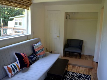 Beautiful Cottage Rental with Private River Beach on the Russian River, California - Forestville, California - glamping.directory