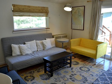 Beautiful Cottage Rental with Private River Beach on the Russian River, California - Forestville, California - glamping.directory