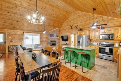 Cozy Cabin with Porch and Game Room in Ellijay, Georgia - Ellijay, Georgia - glamping.directory