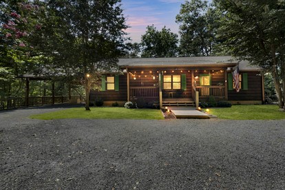 Cozy Cabin with Porch and Game Room in Ellijay, Georgia - glamping.directory