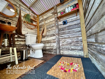 Lake Front Romantic Bell Tent for a Glamping Escape in Orlando, Florida - Orlando, Florida - glamping.directory