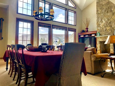 RU - H8 Gorgeous Stone Hill Townhome in the heart of Bretton Woods Great views huge kitchen fireplace in New Hampshire - Carroll, New Hampshire - glamping.directory