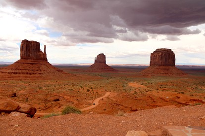 Authentic Navajo Dome Stay with Cultural Experiences near Monument Valley, Utah - Monument Valley, Utah - glamping.directory