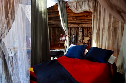 Authentic Navajo Dome Stay with Cultural Experiences near Monument Valley, Utah - Monument Valley, Utah - glamping.directory