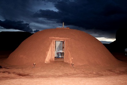 Authentic Navajo Dome Stay with Cultural Experiences near Monument Valley, Utah - Monument Valley, Utah - glamping.directory