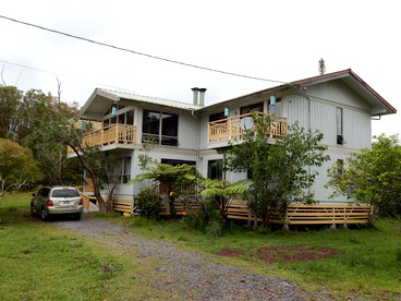 Secluded Luxury Cabin Rental with a Hot Tub near Kilauea, Hawaii - glamping.directory