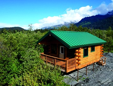Scenic Creekside Escape with Deck, Fire Ring & Wildlife Views in Seward, Alaska - Seward, Alaska - glamping.directory