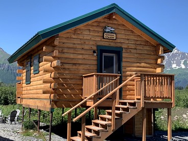 Scenic Creekside Escape with Deck, Fire Ring & Wildlife Views in Seward, Alaska - Seward, Alaska - glamping.directory