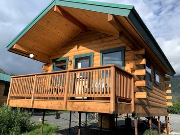 Scenic Creekside Escape with Deck, Fire Ring & Wildlife Views in Seward, Alaska - Seward, Alaska - glamping.directory