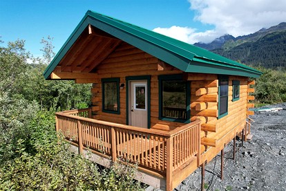 Scenic Creekside Escape with Deck, Fire Ring & Wildlife Views in Seward, Alaska - Seward, Alaska - glamping.directory