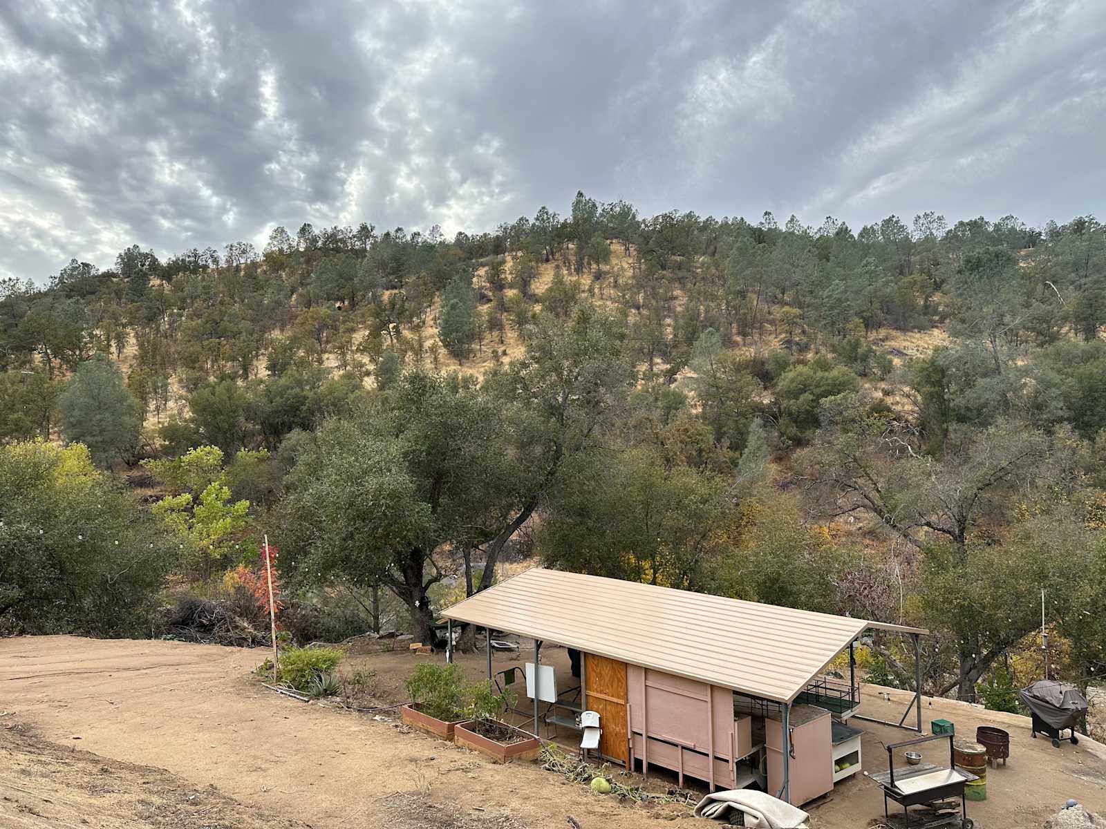 River Bluff Retreat - Coarsegold, California - glamping.directory