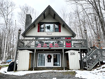 Treehouse Style Cabin Nestled in the Okemo Mountains For an Action Packed Outdoor Getaway in Nature, Vermont - glamping.directory