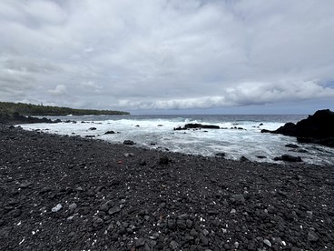 Scenic Oceanfront Glamping with Fire Pit and Tropical Surroundings near Kalapana, Hawaii - Pahoa, Hawaii - glamping.directory