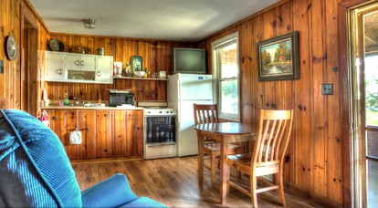 Luxurious and Modern One-Bedroom Cabin Rentals for Two in Somerset, Kentucky - Somerset, Kentucky - glamping.directory