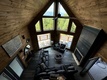 Gorgeous Cabin with Indoor Pool, Fireplace and Barbecue in Sevierville, Tennessee - Sevierville, Tennessee - glamping.directory