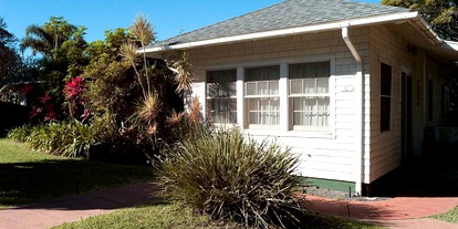Spacious and Charming Cottage Rental with Hot Tub and Pool in Makawao, Hawaii - Makawao, Hawaii - glamping.directory