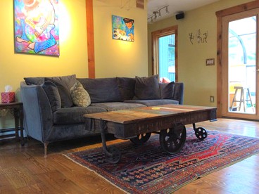 Luxurious Mountain Retreat with a Hot Tub near Denver, Colorado - Black Hawk, Colorado - glamping.directory