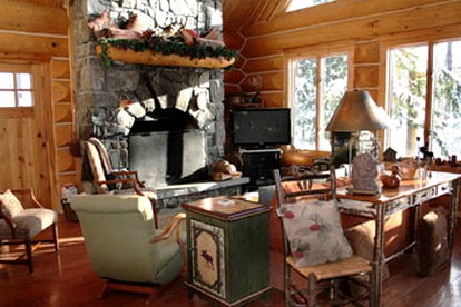 Beautiful Log Cabin with Jacuzzi Bathtub in the heart of Adirondack State Park - Saranac Lake, New York - glamping.directory