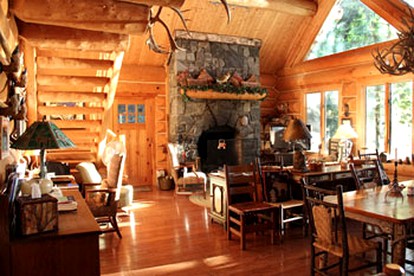Beautiful Log Cabin with Jacuzzi Bathtub in the heart of Adirondack State Park - Saranac Lake, New York - glamping.directory